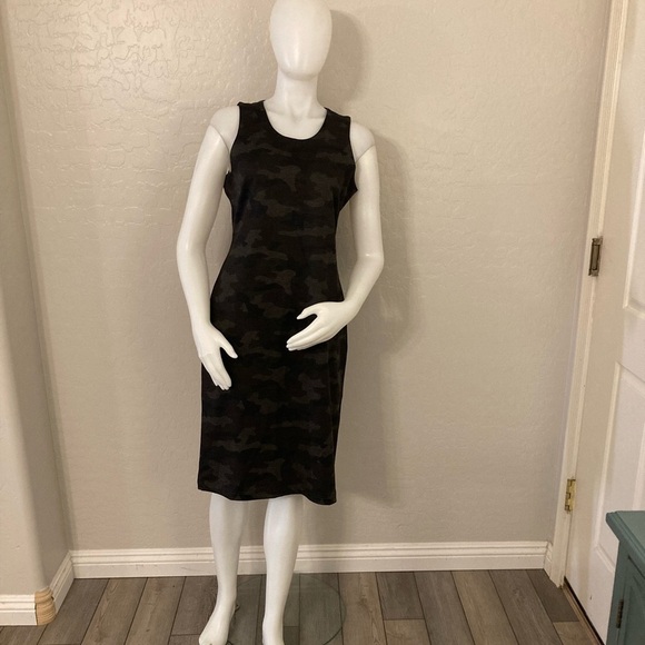 Anatomie Ludmila Camo Sleevless Slim Fit Sheath Dress Large - Picture 2 of 11